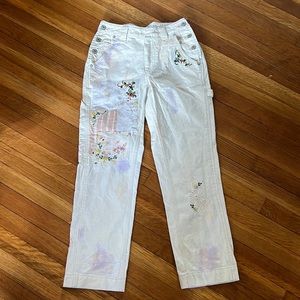 We the Free - Free People size 24 embroidered jeans in EUC